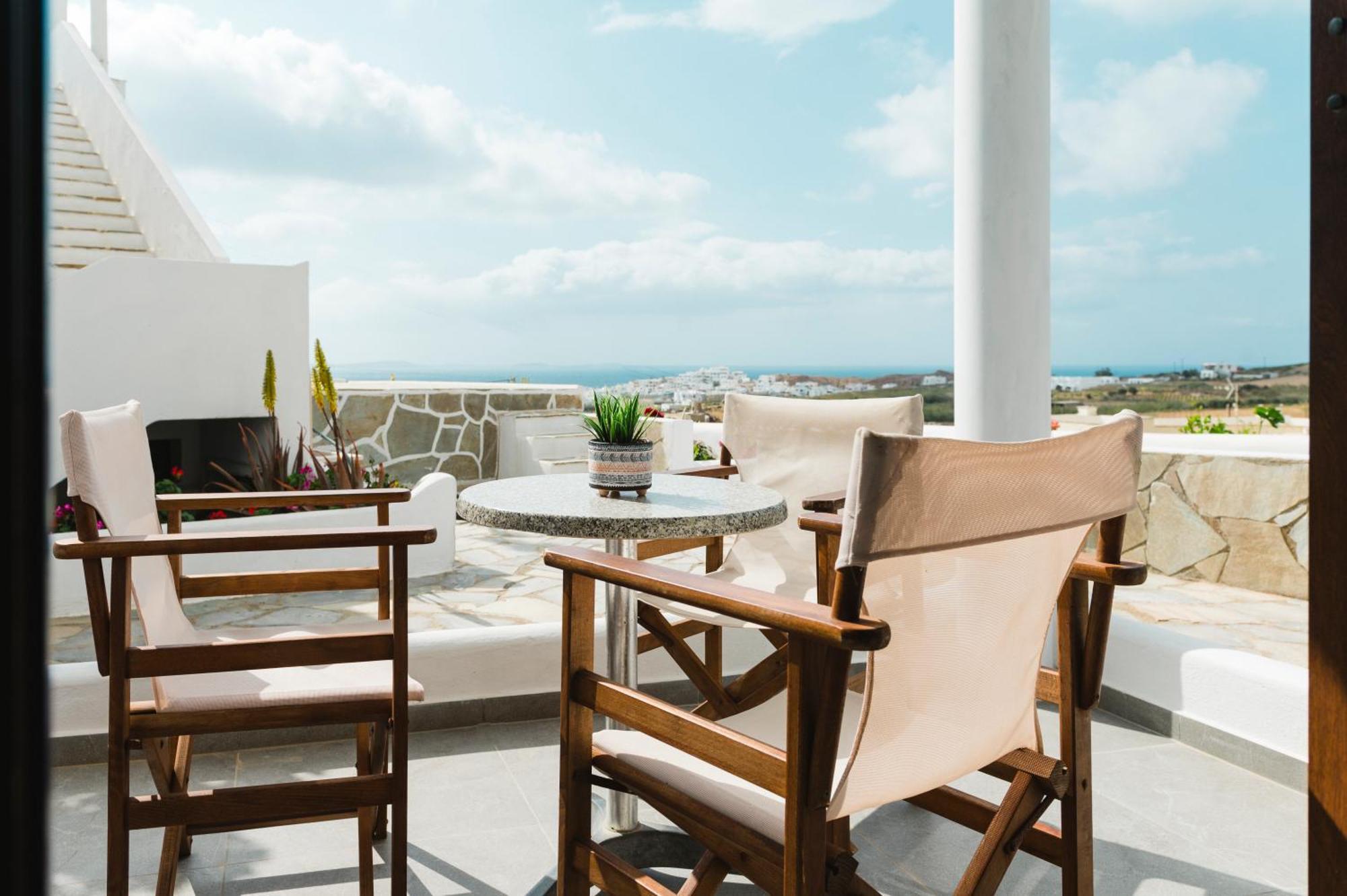 Petros Studios & Suites Naxos City Exterior foto