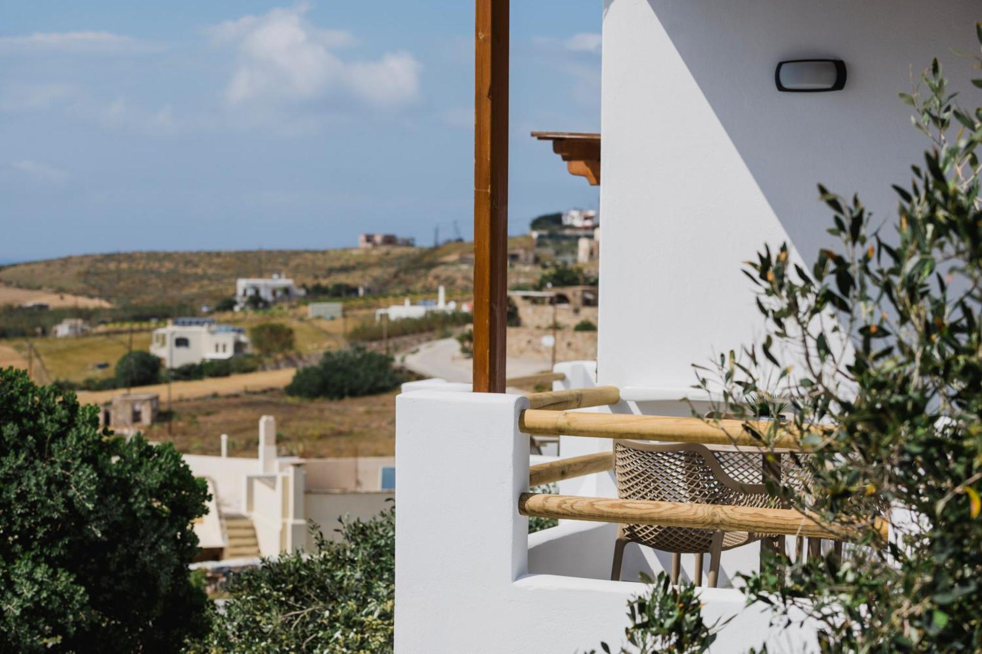 Petros Studios & Suites Naxos City Zimmer foto